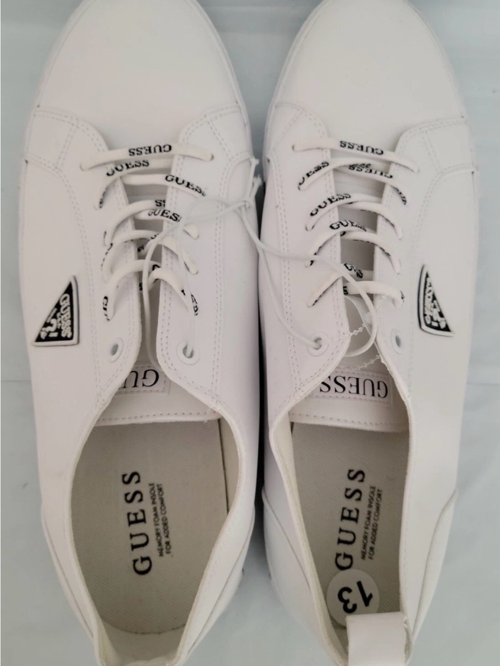 Men’s Guess White Lace Up Sneaker Adult Size 13 Leather Low Top (with scuffs)